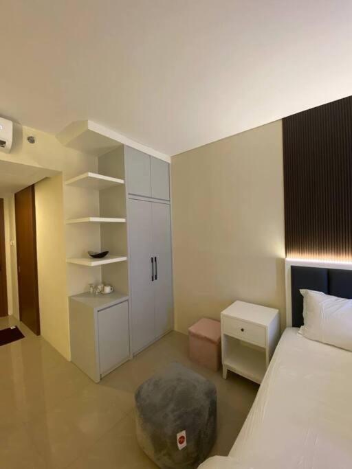 Nagoya Thamrin Apartment High Floor With View Exterior foto