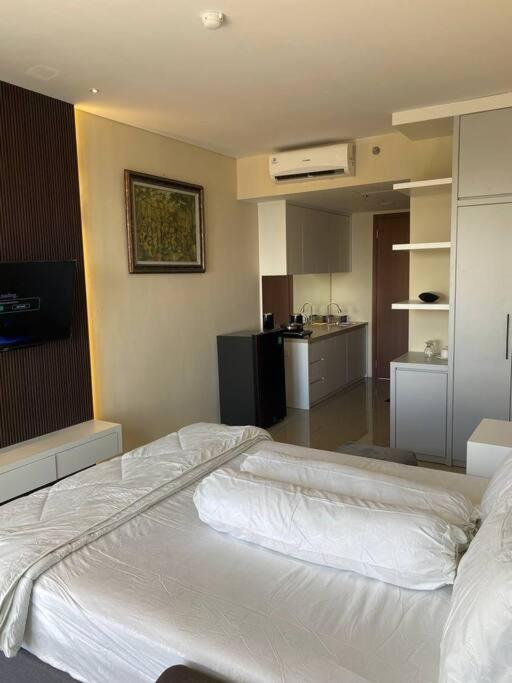 Nagoya Thamrin Apartment High Floor With View Exterior foto